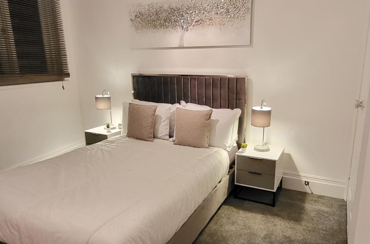 Stunning 2 Bedroom Apartment In Canary Wharf - Morland Apartments London Bagian luar foto